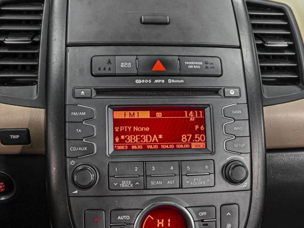 Kia Soul I Рестайлинг с пробегом 2013 года, цена 998 000 рублей, 134871 км, хэтчбек, Автокод Объявления