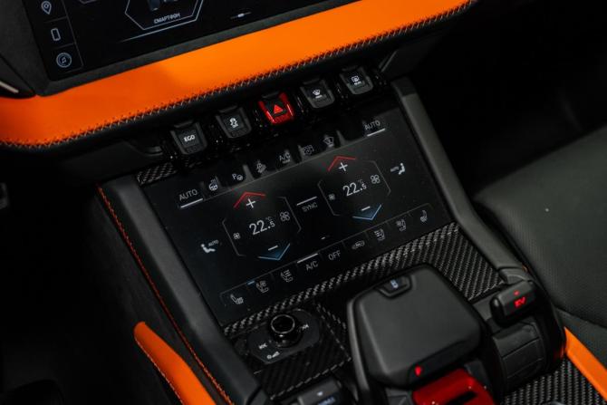 Lamborghini Urus I Рестайлинг с пробегом 2025 года, цена 35 145 000 рублей, 2612 км, внедорожник, Автокод Объявления