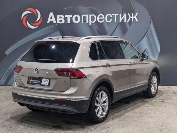 Volkswagen Tiguan II с пробегом 2017 года, цена 2 800 000 рублей, 107930 км, внедорожник, Автокод Объявления