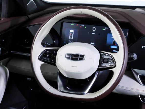 Geely Monjaro I с пробегом 2023 года, цена 3 290 000 рублей, 19300 км, внедорожник, Автокод Объявления