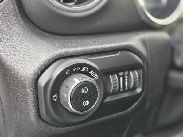 Jeep Wrangler IV (JL) с пробегом 2021 года, цена 5 549 000 рублей, 27000 км, внедорожник, Автокод Объявления