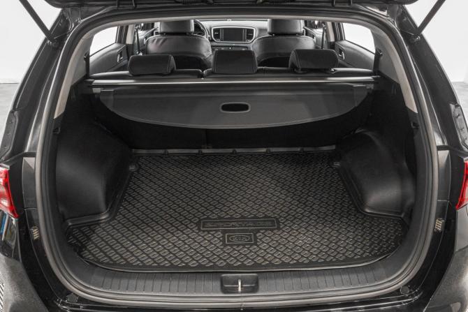 Kia Sportage IV Рестайлинг с пробегом 2021 года, цена 2 399 000 рублей, 88000 км, внедорожник, Автокод Объявления