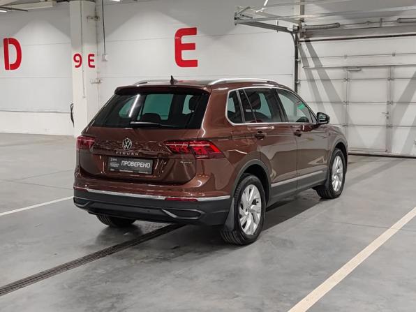 Volkswagen Tiguan II Рестайлинг с пробегом 2021 года, цена 3 050 000 рублей, 133637 км, внедорожник, Автокод Объявления