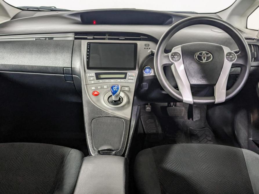 Toyota Prius III Рестайлинг (XW30) Екатеринбург  - изображение 10
