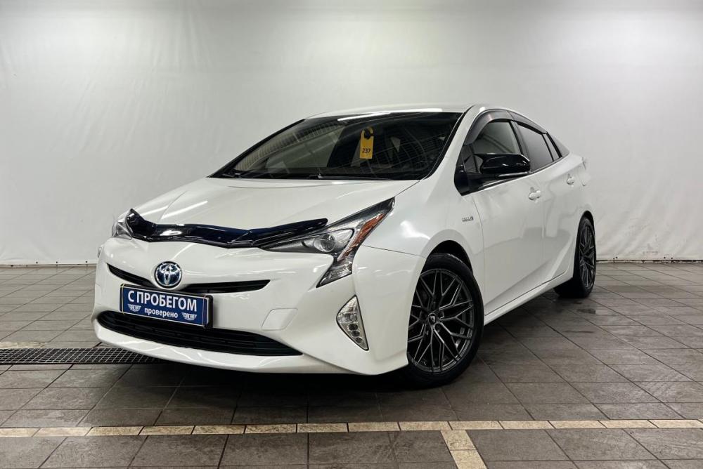 Toyota Prius IV (XW50) Санкт-Петербург  - изображение 1