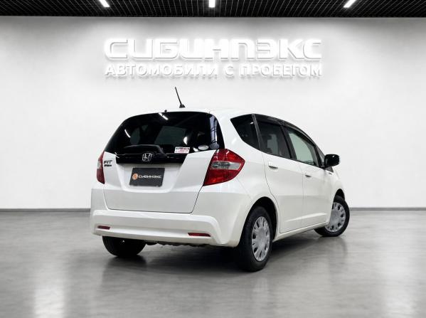 Honda Fit II с пробегом 2011 года, цена 850 000 рублей, 114650 км, хэтчбек, Автокод Объявления