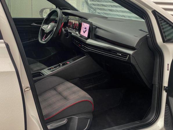 Volkswagen Golf GTI VIII с пробегом 2021 года, цена 3 000 000 рублей, 77312 км, хэтчбек, Автокод Объявления