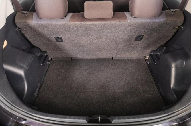 Toyota Vitz III (XP130) Рестайлинг с пробегом 2018 года, цена 1 029 000 рублей, 71500 км, хэтчбек, Автокод Объявления