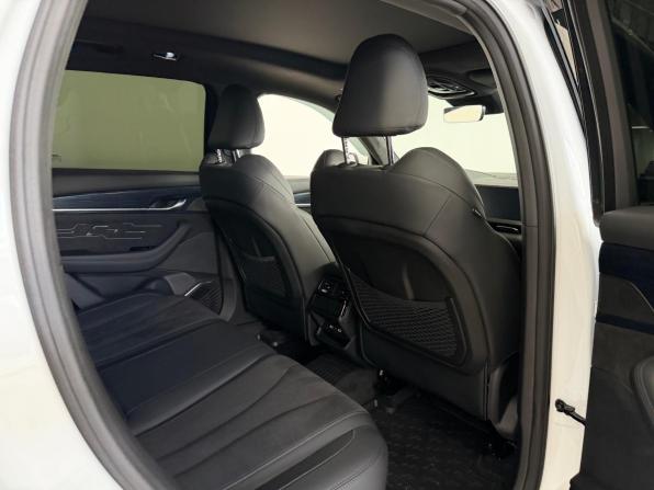 Geely Monjaro I с пробегом 2024 года, цена 3 600 000 рублей, 5112 км, внедорожник, Автокод Объявления