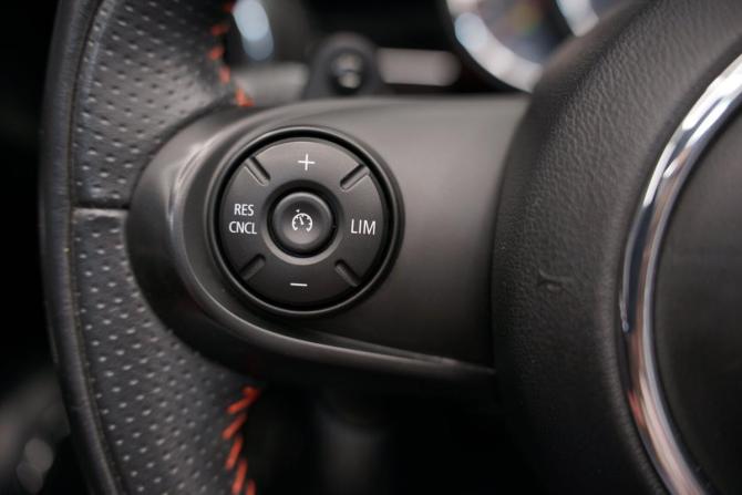 Mini Cabrio III Рестайлинг с пробегом 2020 года, цена 3 292 000 рублей, 56000 км, кабриолет, Автокод Объявления