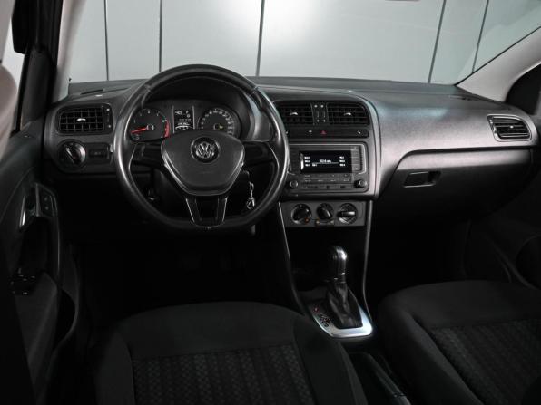 Volkswagen Polo V Рестайлинг с пробегом 2017 года, цена 1 079 000 рублей, 226390 км, седан, Автокод Объявления