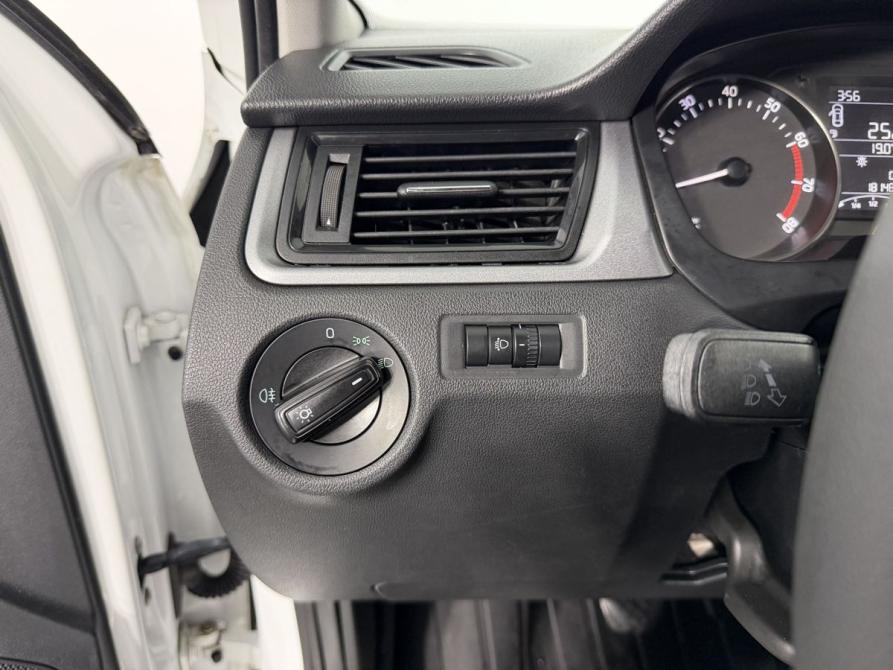 Skoda Rapid I Калининград  - изображение 11