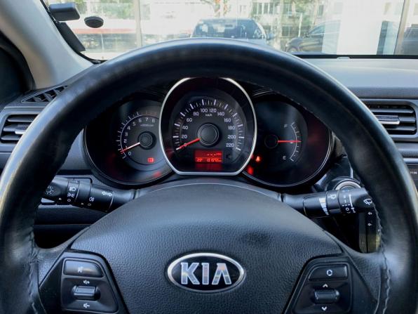 Kia Rio III Рестайлинг с пробегом 2015 года, цена 925 000 рублей, 131571 км, седан, Автокод Объявления