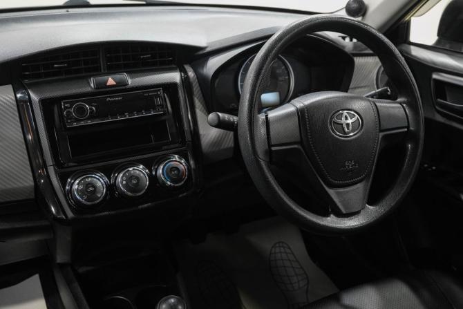 Toyota Corolla XI (E160 E170 E180) с пробегом 2013 года, цена 1 239 000 рублей, 130000 км, седан, Автокод Объявления