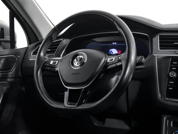 Volkswagen Tiguan II с пробегом 2018 года, цена 2 720 000 рублей, 59000 км, внедорожник, Автокод Объявления