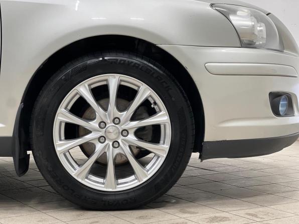 Toyota Avensis II Рестайлинг с пробегом 2006 года, цена 735 000 рублей, 329000 км, седан, Автокод Объявления