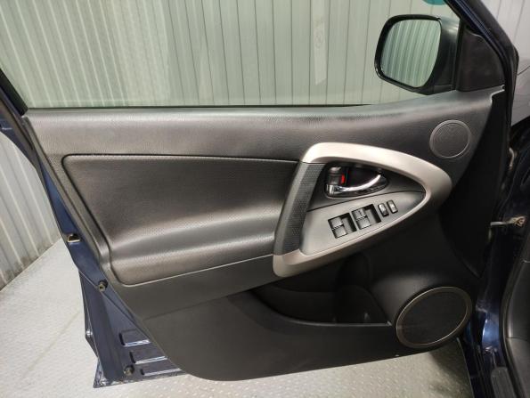 Toyota RAV4 III (XA30) с пробегом 2006 года, цена 1 099 000 рублей, 204981 км, внедорожник, Автокод Объявления