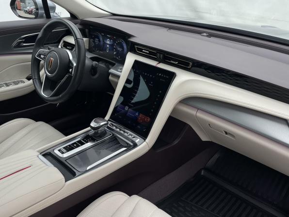 Hongqi H5 II с пробегом 2024 года, цена 3 249 000 рублей, 23384 км, седан, Автокод Объявления