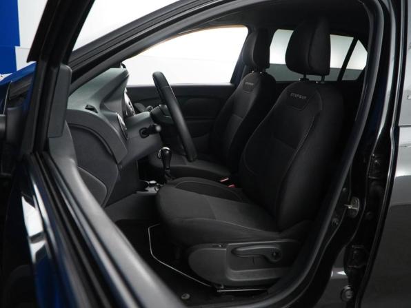 Renault Logan II Рестайлинг с пробегом 2019 года, цена 991 050 рублей, 115395 км, седан, Автокод Объявления