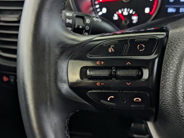 Kia Rio IV с пробегом 2017 года, цена 1 100 000 рублей, 213133 км, седан, Автокод Объявления