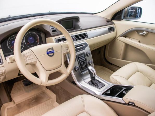 Volvo XC70 II с пробегом 2013 года, цена 1 445 000 рублей, 329149 км, универсал, Автокод Объявления