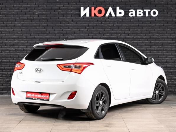 Hyundai i30 II Рестайлинг с пробегом 2015 года, цена 1 250 000 рублей, 94798 км, хэтчбек, Автокод Объявления