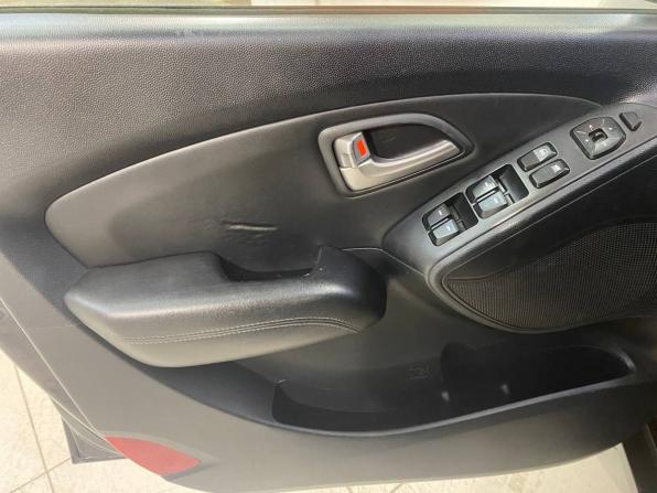 Hyundai ix35 I с пробегом 2011 года, цена 829 800 рублей, 287000 км, внедорожник, Автокод Объявления