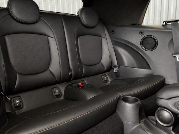 Mini Cabrio III с пробегом 2018 года, цена 1 867 000 рублей, 76057 км, кабриолет, Автокод Объявления