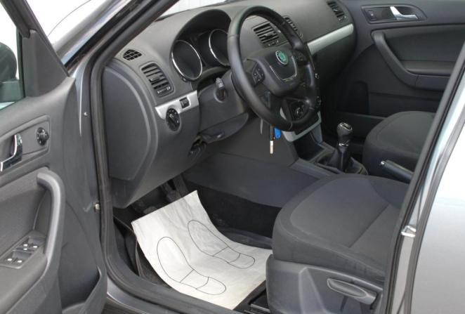 Skoda Yeti I Рестайлинг с пробегом 2013 года, цена 810 000 рублей, 235389 км, внедорожник, Автокод Объявления