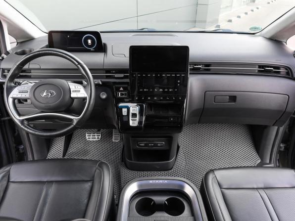 Hyundai Staria I с пробегом 2021 года, цена 4 998 000 рублей, 68893 км, минивэн, Автокод Объявления