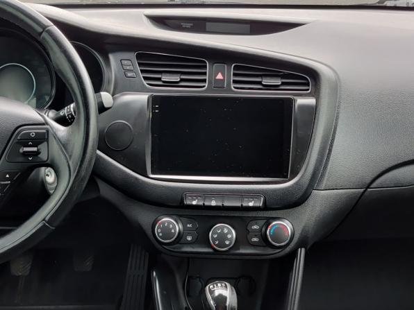 Kia Ceed II с пробегом 2013 года, цена 879 000 рублей, 133512 км, хэтчбек, Автокод Объявления
