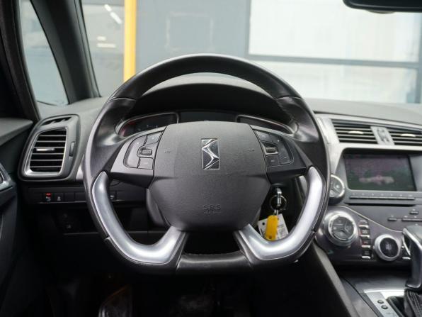 Citroen DS5 с пробегом 2012 года, цена 1 300 000 рублей, 108901 км, хэтчбек, Автокод Объявления