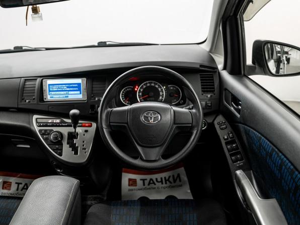 Toyota ISis I Рестайлинг с пробегом 2014 года, цена 1 325 000 рублей, 154000 км, компактвэн, Автокод Объявления