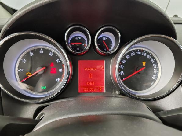 Opel Astra J Рестайлинг с пробегом 2011 года, цена 879 000 рублей, 173132 км, хэтчбек, Автокод Объявления