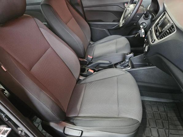 Hyundai Solaris II с пробегом 2018 года, цена 1 245 000 рублей, 122539 км, седан, Автокод Объявления
