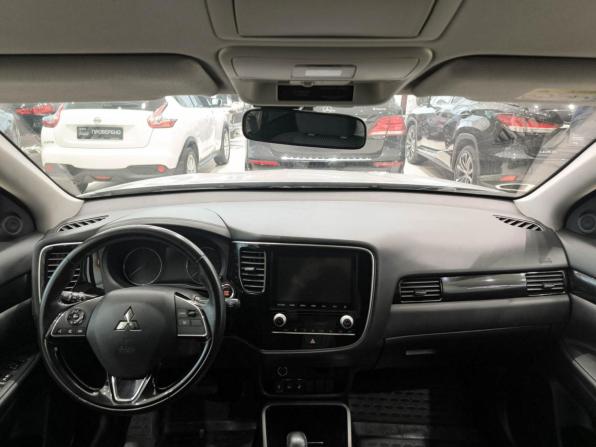 Mitsubishi Outlander III Рестайлинг 3 с пробегом 2020 года, цена 2 550 000 рублей, 71136 км, внедорожник, Автокод Объявления