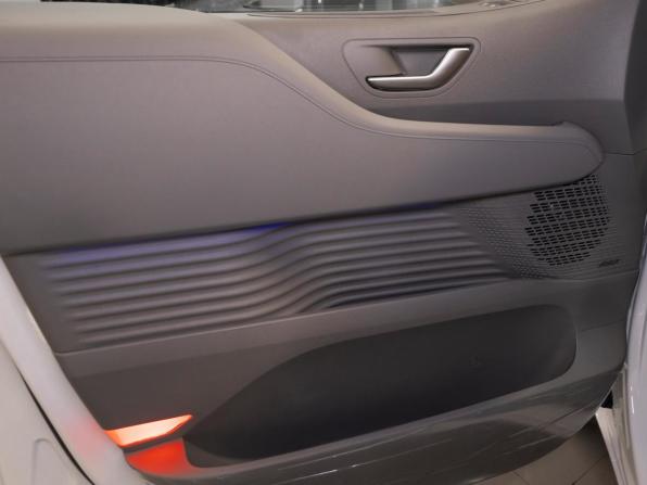 Hyundai Staria I с пробегом 2025 года, цена 8 350 000 рублей, 500 км, минивэн, Автокод Объявления