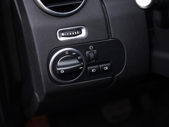 Land Rover Discovery IV Рестайлинг с пробегом 2014 года, цена 1 789 000 рублей, 317795 км, внедорожник, Автокод Объявления