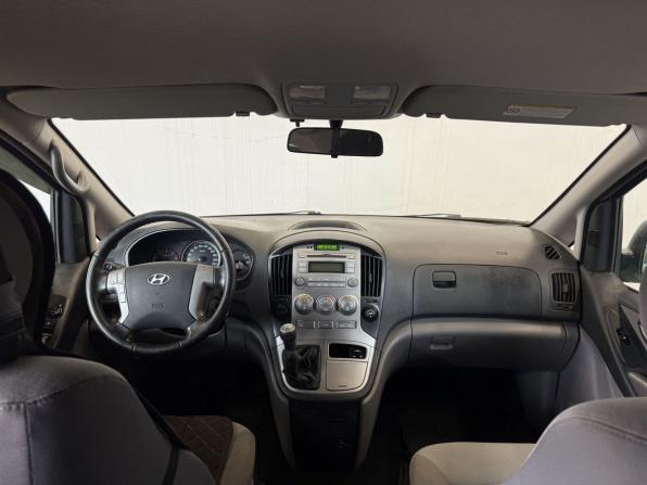 Hyundai H-1 II с пробегом 2011 года, цена 950 000 рублей, 220905 км, минивэн, Автокод Объявления