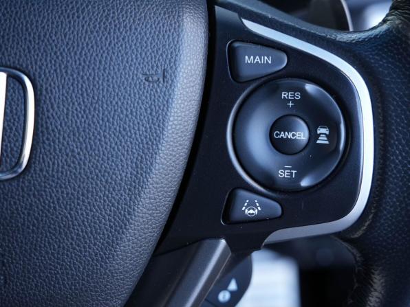 Honda Stepwgn V Рестайлинг с пробегом 2019 года, цена 2 400 000 рублей, 106845 км, минивэн, Автокод Объявления