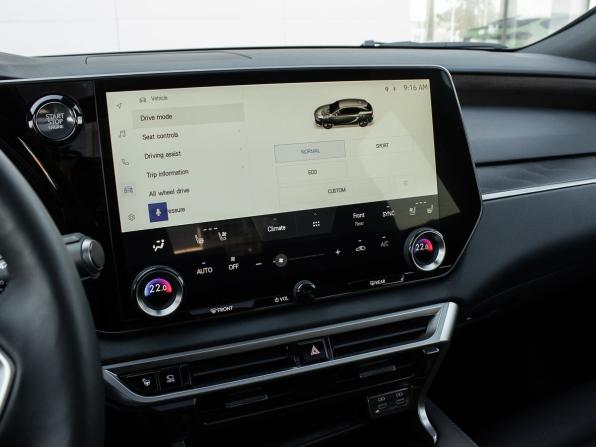 Lexus RX V с пробегом 2023 года, цена 9 490 000 рублей, 505 км, внедорожник, Автокод Объявления