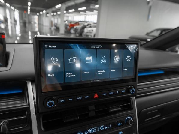 Hyundai Staria I Рестайлинг с пробегом 2026 года, цена 7 250 000 рублей, 42 км, минивэн, Автокод Объявления