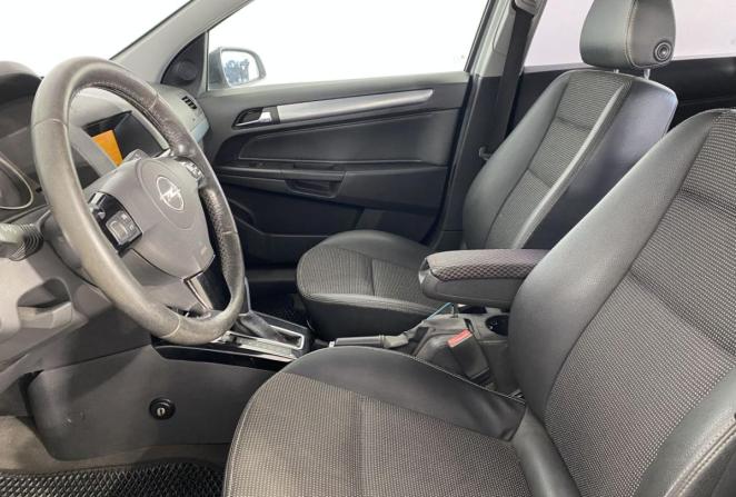 Opel Astra H Рестайлинг с пробегом 2007 года, цена 570 000 рублей, 326129 км, седан, Автокод Объявления