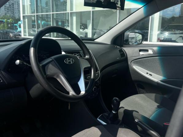 Hyundai Solaris I с пробегом 2011 года, цена 650 000 рублей, 133650 км, седан, Автокод Объявления