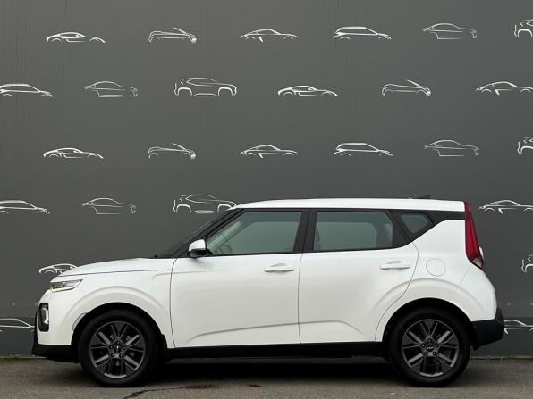 Kia Soul III с пробегом 2022 года, цена 2 192 700 рублей, 55909 км, хэтчбек, Автокод Объявления