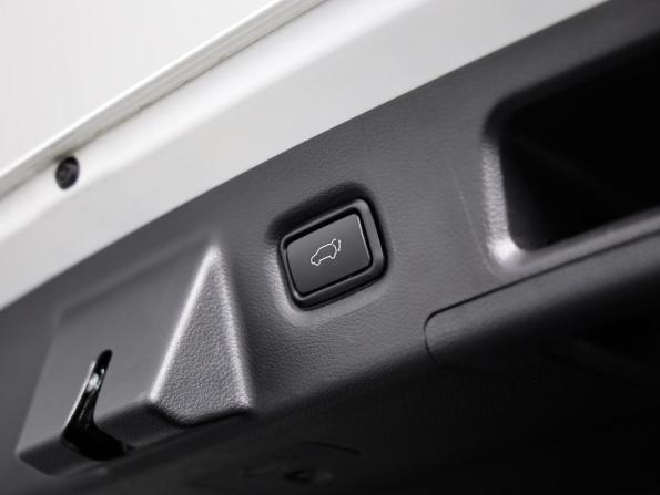 Hyundai Santa Fe IV Рестайлинг с пробегом 2023 года, цена 3 949 000 рублей, 25619 км, внедорожник, Автокод Объявления