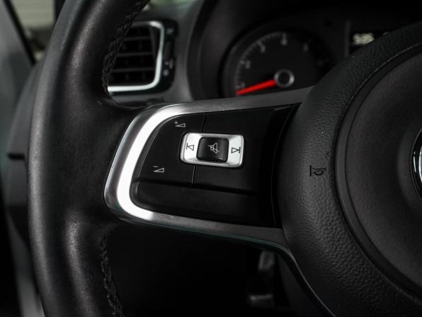 Volkswagen Polo V Рестайлинг с пробегом 2020 года, цена 1 267 000 рублей, 156006 км, седан, Автокод Объявления