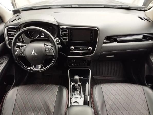 Mitsubishi Outlander III Рестайлинг 3 с пробегом 2021 года, цена 2 385 000 рублей, 105542 км, внедорожник, Автокод Объявления