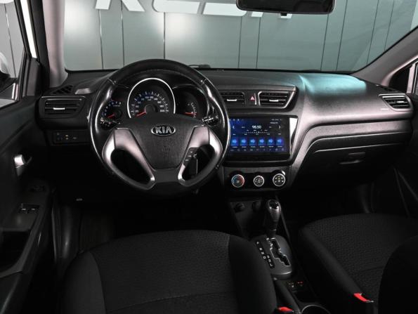 Kia Rio III Рестайлинг с пробегом 2015 года, цена 1 159 000 рублей, 72159 км, хэтчбек, Автокод Объявления