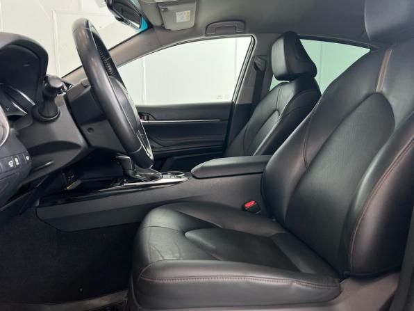 Toyota Camry VIII (XV70) с пробегом 2021 года, цена 2 630 000 рублей, 160000 км, седан, Автокод Объявления